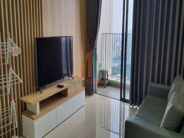 Căn hộ sang xịn view tuyệt đẹp Vinhomes D’Capitale, 1 phòng ngủ, có ban công, full đồ, khu vực quận Cầu Giấy.